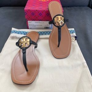 NWT Mini Miller Leather Thong Calf Leather. Size 8.5